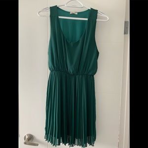 Green Sleeveless Dress
